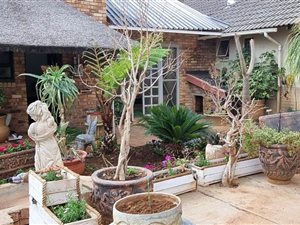 6 Bedroom Property for Sale in Stilfontein North West